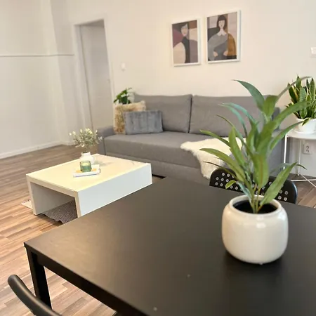 Adele - Old Town Apartament *