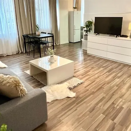Adele - Old Town Apartament *