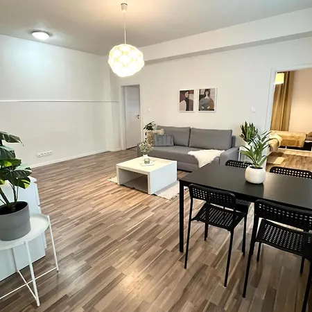 Adele - Old Town, Ac Apartman Pozsony