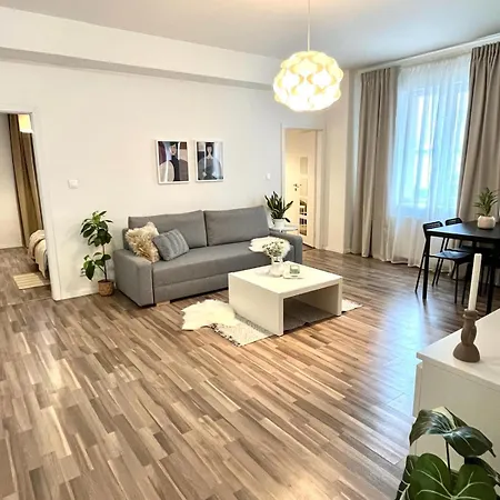 Adele - Old Town, Ac Apartman